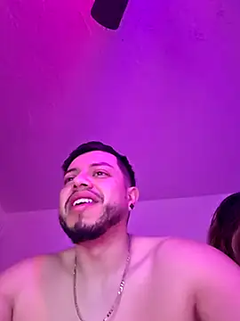 Daddyymamii online show from March 1, 2026, 6:43 pm