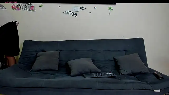 heteros hot  online show from April 28, 2026, 8:25 pm