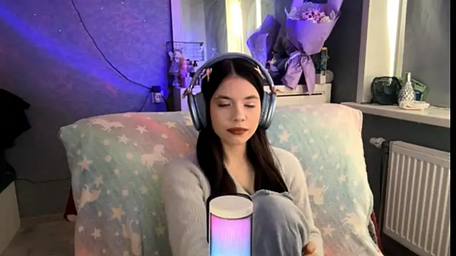 RoxanaSanos online show from February 21, 2026, 10:27 am