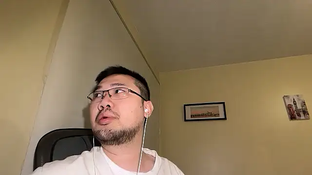 Snapshot of jasonryu2025 chatting on April 8, 2026, 8:20 pm jasonryu2025 online show from April 8, 2026, 8:20 pm