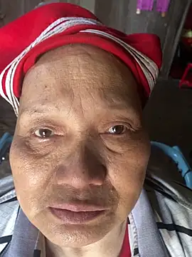 Snapshot of -Petti- chatting on February 21, 2026, 6:36 am -Petti- online show from February 21, 2026, 6:36 am