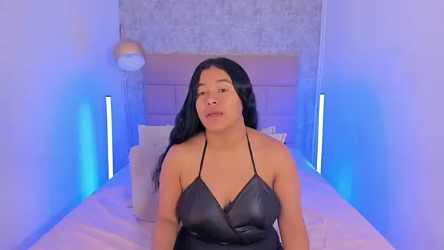 ZeynepYilmaz online show from April 3, 2026, 9:02 pm