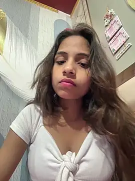 Snapshot of its_anuuu chatting on March 3, 2026, 1:12 am its anuuu online show from March 3, 2026, 1:12 am