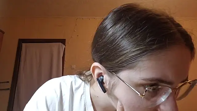 Snapshot of Katelemon chatting on July 13, 2026, 1:25 pm Katelemon online show from July 13, 2026, 1:25 pm