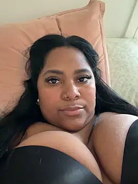 Yiseth15 online show from February 20, 2026, 6:08 pm