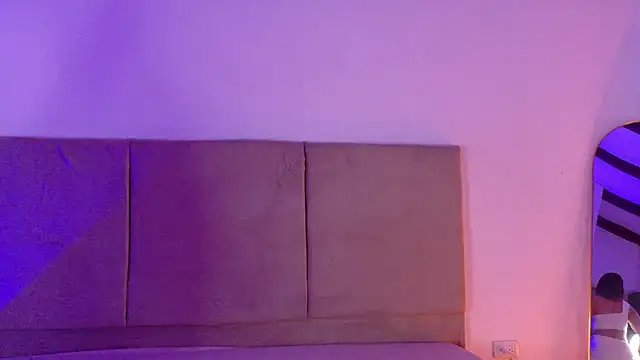 JenniferGreco online show from April 9, 2026, 10:42 am