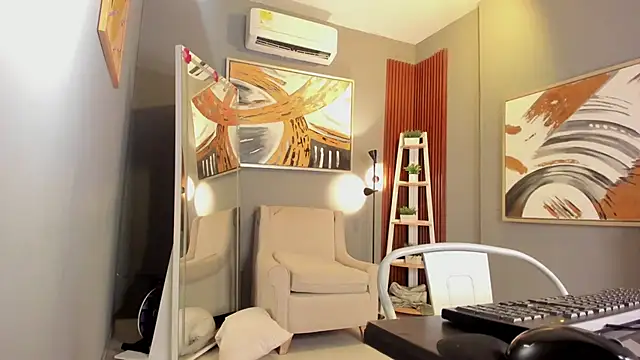 cailing  online show from March 16, 2026, 11:03 am