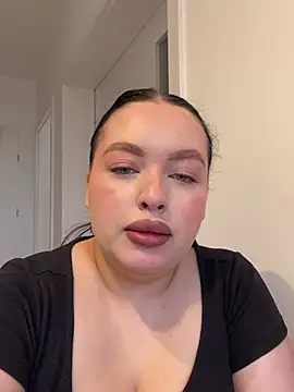 ElisonFox  online show from February 21, 2026, 3:35 pm