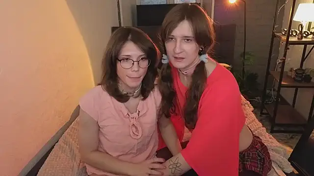 ZoriaLovesLuna online show from February 28, 2026, 2:18 pm