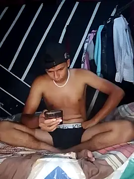 Snapshot of zeus23cm1 chatting on March 3, 2026, 12:55 pm zeus23cm1 online show from March 3, 2026, 12:55 pm