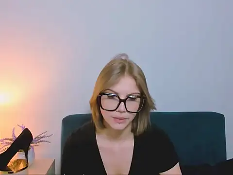 StormiSmooth online show from March 31, 2026, 11:21 am