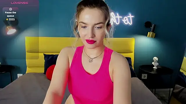 Snapshot of StellaAlluring chatting on May 19, 2026, 1:33 am StellaAlluring online show from May 19, 2026, 1:33 am