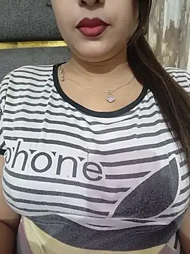 Snapshot of Shanaya-Hotty chatting on June 23, 2026, 8:18 pm Shanaya-Hotty online show from June 23, 2026, 8:18 pm