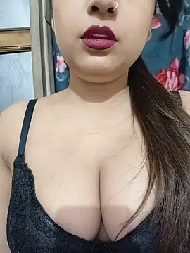 Snapshot of Shanaya-Hotty chatting on July 24, 2026, 11:14 pm Shanaya-Hotty online show from July 24, 2026, 11:14 pm
