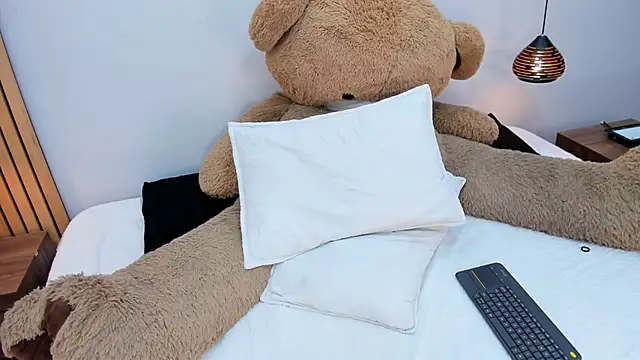 Snapshot of SusiMendez chatting on March 8, 2026, 2:04 am SusiMendez online show from March 8, 2026, 2:04 am