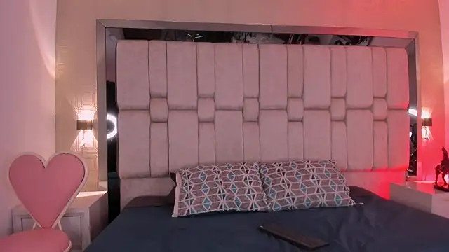 Snapshot of SusiMendez chatting on April 11, 2026, 8:13 pm SusiMendez online show from April 11, 2026, 8:13 pm