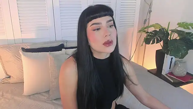 Snapshot of AlmaBlaze chatting on May 4, 2026, 3:08 pm AlmaBlaze online show from May 4, 2026, 3:08 pm