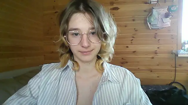 Snapshot of Silva-Tailll chatting on June 2, 2026, 4:20 pm Silva-Tailll online show from June 2, 2026, 4:20 pm