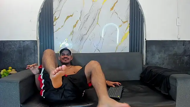 Latins on fire online show from March 22, 2026, 12:14 am