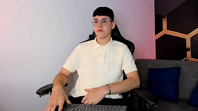 Snapshot of IanBlake_ chatting on March 2, 2026, 9:10 pm IanBlake online show from March 2, 2026, 9:10 pm