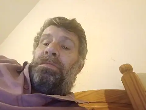 Snapshot of stud2512 chatting on February 25, 2026, 11:25 pm stud2512 online show from February 25, 2026, 11:25 pm