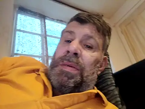 stud2512 online show from March 17, 2026, 5:27 pm