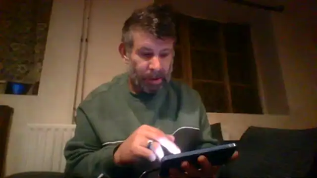 stud2512 online show from April 15, 2026, 8:09 pm