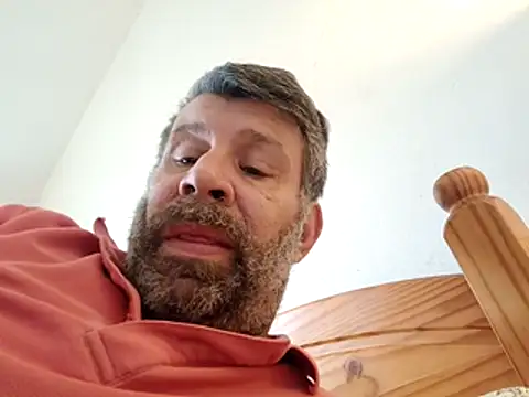 Snapshot of stud2512 chatting on April 17, 2026, 9:45 am stud2512 online show from April 17, 2026, 9:45 am