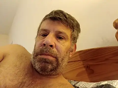 Snapshot of stud2512 chatting on April 28, 2026, 6:40 am stud2512 online show from April 28, 2026, 6:40 am