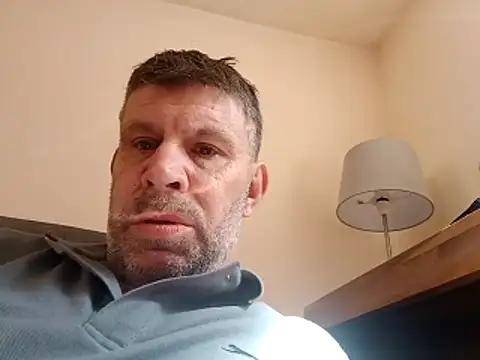Snapshot of stud2512 chatting on May 1, 2026, 1:37 pm stud2512 online show from May 1, 2026, 1:37 pm