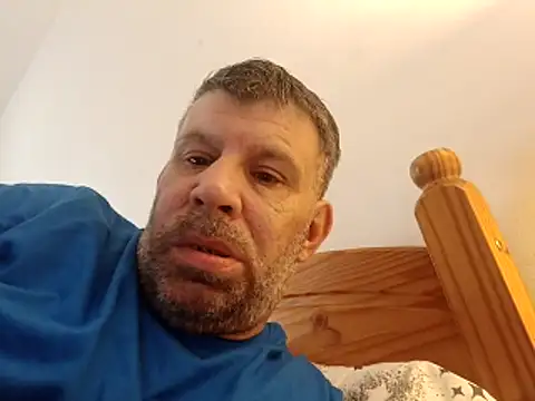 Snapshot of stud2512 chatting on May 3, 2026, 8:53 am stud2512 online show from May 3, 2026, 8:53 am
