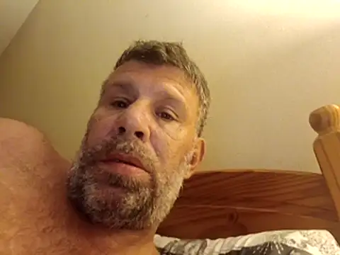 Snapshot of stud2512 chatting on May 14, 2026, 5:47 am stud2512 online show from May 14, 2026, 5:47 am