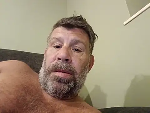 Snapshot of stud2512 chatting on May 17, 2026, 8:27 pm stud2512 online show from May 17, 2026, 8:27 pm