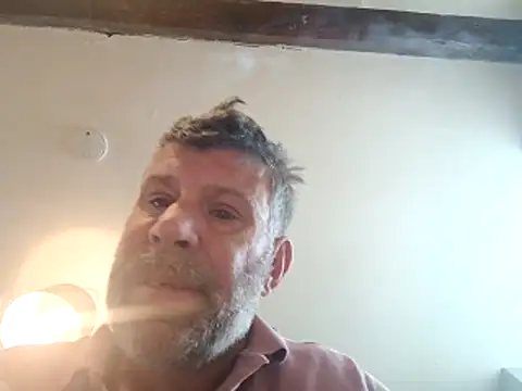 Snapshot of stud2512 chatting on May 19, 2026, 7:37 am stud2512 online show from May 19, 2026, 7:37 am