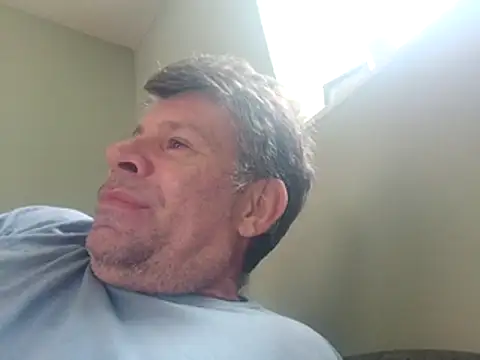 Snapshot of stud2512 chatting on July 11, 2026, 8:17 am stud2512 online show from July 11, 2026, 8:17 am