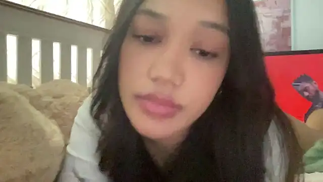 Snapshot of cinnabunnss chatting on February 21, 2026, 1:39 am cinnabunnss online show from February 21, 2026, 1:39 am