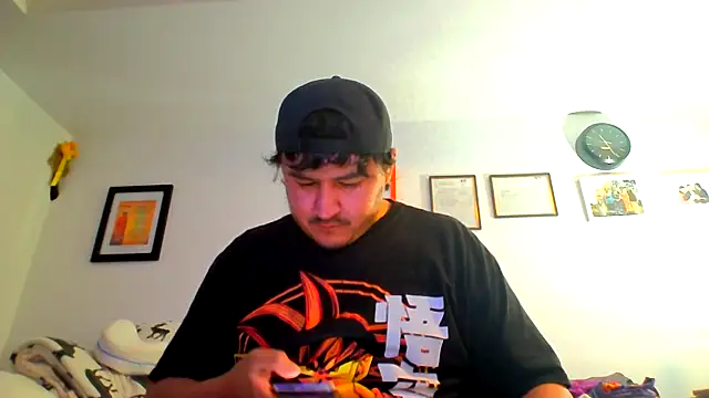 Snapshot of Bouncywarrior chatting on March 8, 2026, 4:27 am Bouncywarrior online show from March 8, 2026, 4:27 am