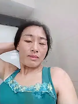 lris-Beauty77 online show from April 8, 2026, 3:17 am