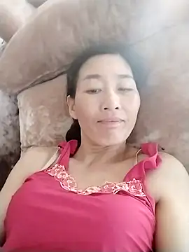 lris-Beauty77 online show from April 20, 2026, 7:22 am