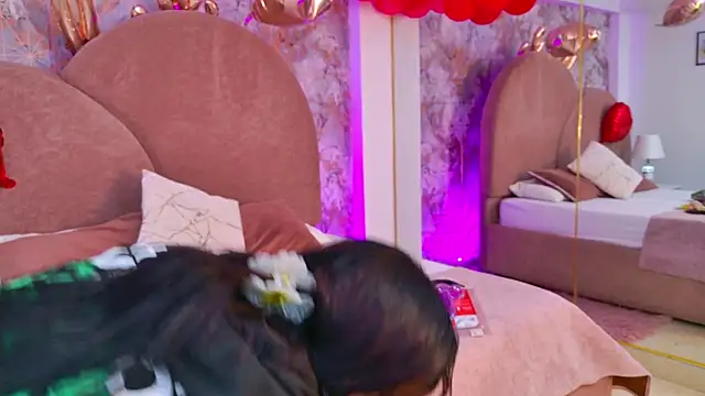 Renata Love online show from February 23, 2026, 12:02 pm