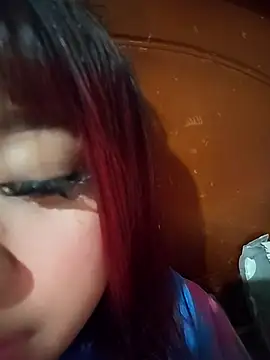 Snapshot of la_rojita chatting on April 19, 2026, 6:07 pm la rojita online show from April 19, 2026, 6:07 pm