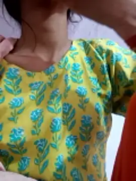 Snapshot of khushi_jain chatting on March 3, 2026, 2:28 am khushi jain online show from March 3, 2026, 2:28 am