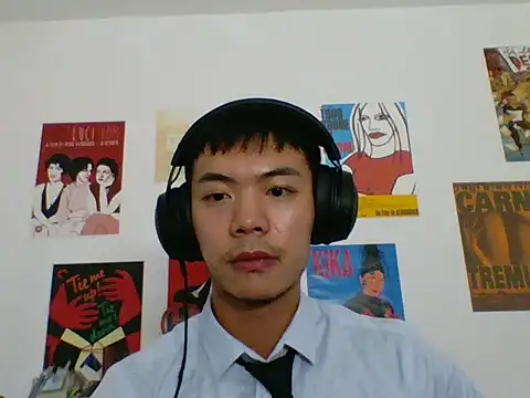 Snapshot of AdamHarper112 chatting on July 8, 2026, 11:15 am AdamHarper112 online show from July 8, 2026, 11:15 am
