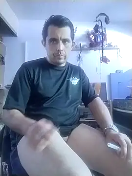 Snapshot of manuel4200 chatting on May 12, 2026, 1:30 pm manuel4200 online show from May 12, 2026, 1:30 pm