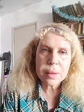 Stella7920 online show from February 24, 2026, 7:17 am