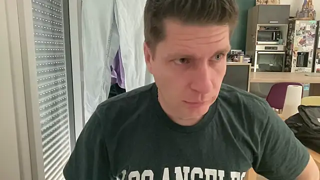 Minmoi1984 online show from March 9, 2026, 2:21 pm