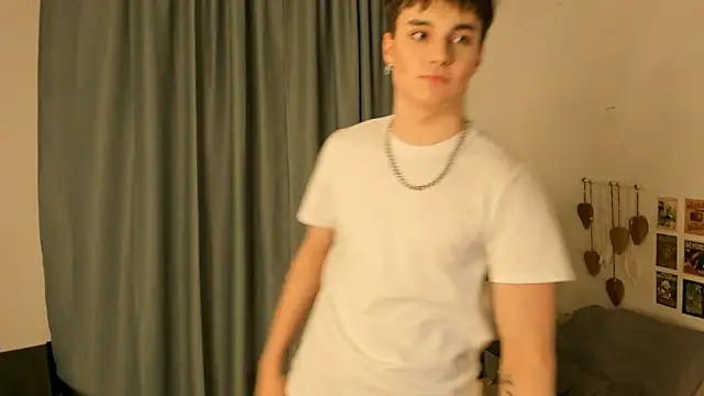 Snapshot of CipherMoth chatting on February 27, 2026, 8:31 pm CipherMoth online show from February 27, 2026, 8:31 pm