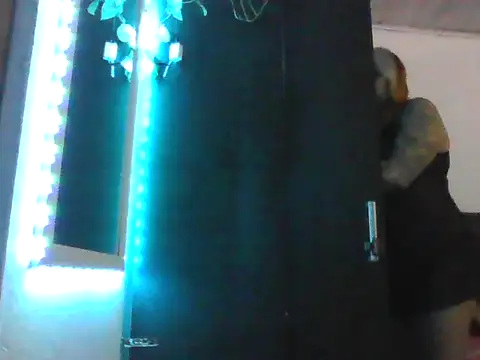 cielitolindo333 online show from March 18, 2026, 3:53 am