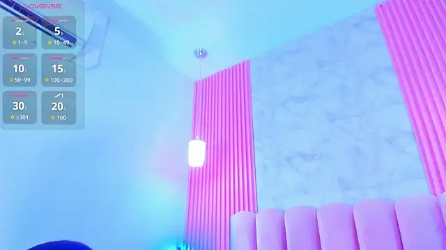 Snapshot of ArianaRougee chatting on July 15, 2026, 4:18 am ArianaRougee online show from July 15, 2026, 4:18 am