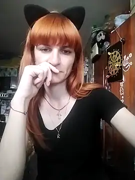 YaroslavaLester online show from June 3, 2026, 2:33 pm